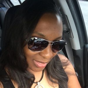 Meet Your Posher, Stacy